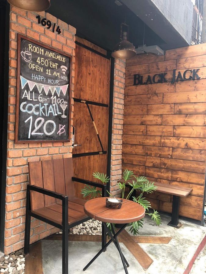 Blackjack Bar And Hostel Csaveng-part Kültér fotó